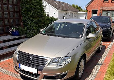 VW Passat Volkswagen 1.6 / 1. Hand/ Rentnerfahrzeug