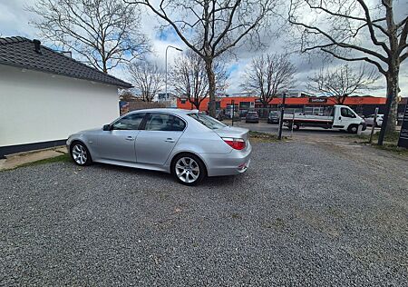 BMW 525i A -