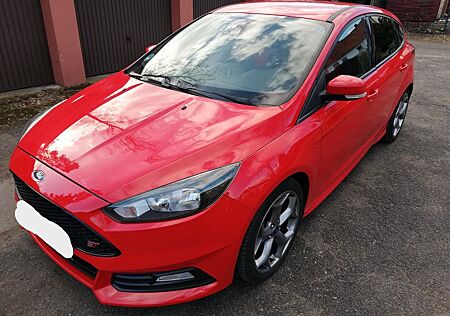 Ford Focus 2,0 EcoBoost ST Leder,Klima,Navi,Sitzh