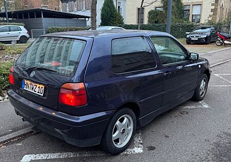 VW Golf Volkswagen 1.8 Standard