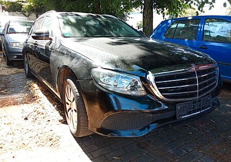 Mercedes-Benz E 200 d T Autom. -