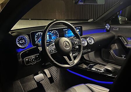 Mercedes-Benz A 250 DCT -