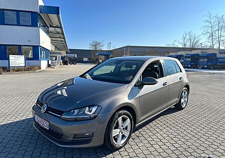 VW Golf Volkswagen VII Lim. Comfortline BMT Standheizung ACC L