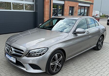 Mercedes-Benz C 180 Lim. Avantgarde *LED*KAMERA*AHK*TEMPO*