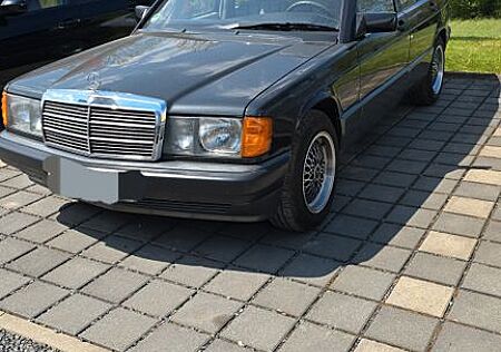 Mercedes-Benz 190