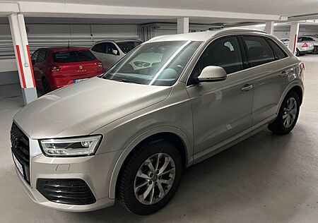 Audi Q3 1.4 TFSI Sline| Keyless | AHK |Alcantara