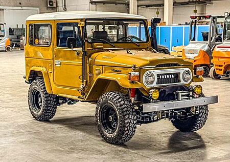Toyota LAND CRUISER FJ 40 H-ZULASSUNG RESTAURIERT