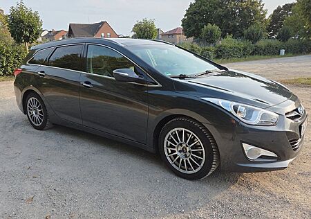 Hyundai i40 cw 1.7 CRDi Premium 100kW Premium