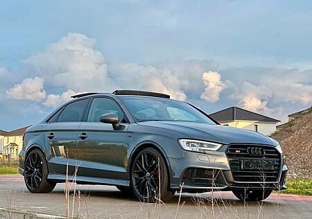 Audi S3 TFSI S tronic quattro -