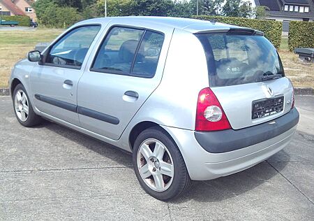 Renault Clio Confort Dynamique 1.6 16V