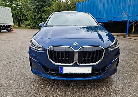 BMW 218i Active Tourer Aut AHK HUD RFK ACC DAplus