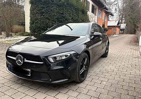 Mercedes-Benz A 200 - NIGHTP PARKT SHZG LED KEGO AMBIENTE