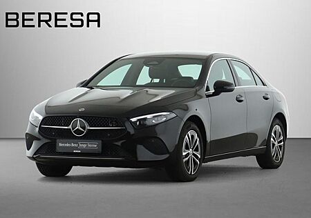 Mercedes-Benz A 250 e Limousine Progressive Distronic MBUX