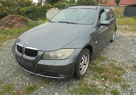BMW 318i touring -