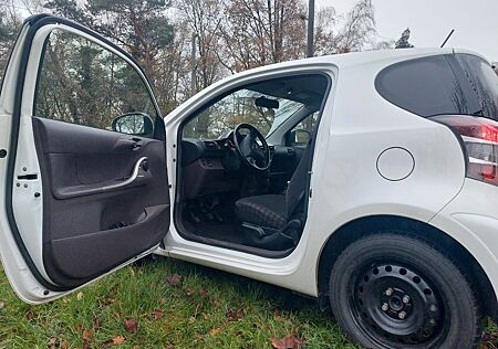 Toyota iQ TOP + 1,0-l-VVT-i