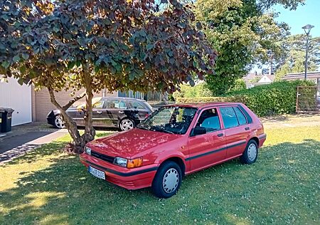 Nissan Sunny 1.6 SLX N13