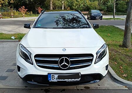 Mercedes-Benz GLA 180 Score Urban