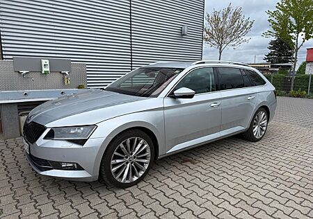 Skoda Superb 2.0 TDI DSG Style Combi Style