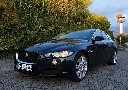 Jaguar XE 20d 180PS Automatik Navi Kamera Leder PDC