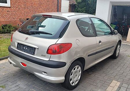 Peugeot 206 1.1 Filou 60 Filou TÜV NEU