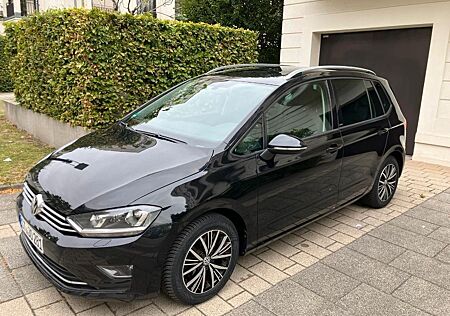 VW Golf Sportsvan Volkswagen 1.2 TSI 81kW DSG ALLSTAR BMT ...