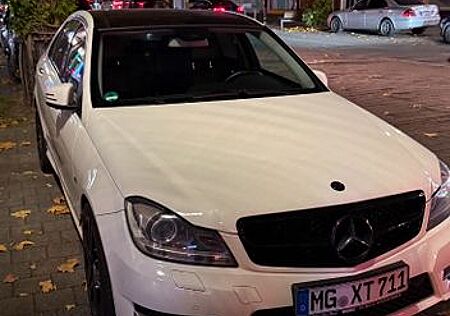 Mercedes-Benz C 200 BlueEFFICIENCY AVANTGARDE AVANTGARDE
