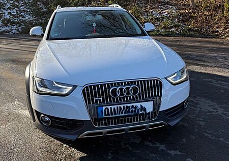 Audi A4 Allroad 3.0 TDI S tronic quattro Vollausstatt