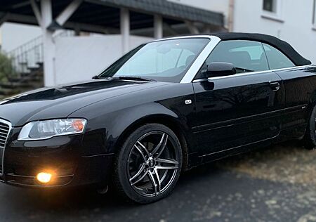 Audi A4 Cabriolet 1.8 T Schalter S-Line MMI NAVI