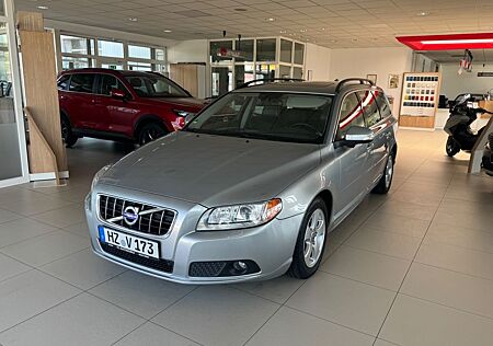 Volvo V70 Kombi Momentum/Vollausstattung