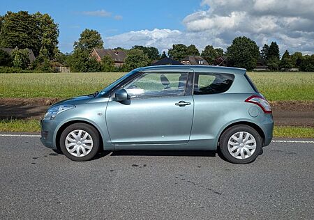 Suzuki Swift , 81.500 km, TÜV 07/26, Nichtraucher