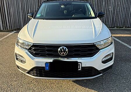 VW T-Roc Volkswagen 1.5 l TSI ACTIVE 110kw (150PS)