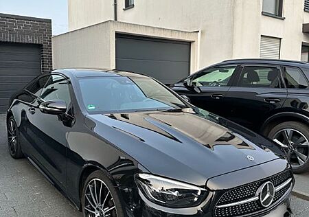 Mercedes-Benz E 200 Coupé AMGLine+LEDHigh+BURM+20AMG+Garantie