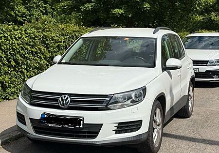 VW Tiguan Volkswagen 1.4 TSI , 125 PS, Scheckheft, unfallfrei