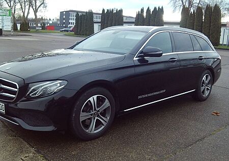 Mercedes-Benz E 220 E -Klasse T-Modell Avantgarde d