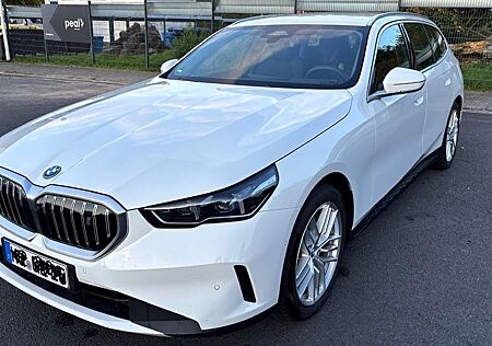 BMW i5 eDrive40 Touring -