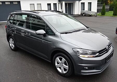 VW Touran Volkswagen 1.6TDI 7SITZE,NAVI,AUTOM,PANORAMA,1HAND