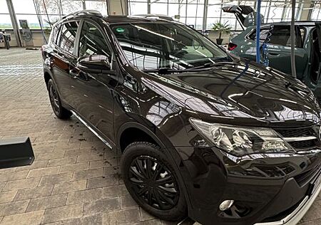 Toyota RAV 4 2,2-l-D-4D 4x4 Edition Automatik Edition