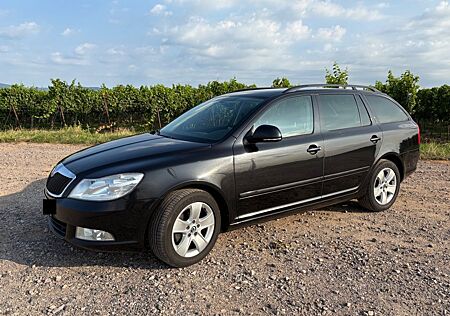 Skoda Octavia 2.0 TDI DPF DSG Elegance Combi Elegance