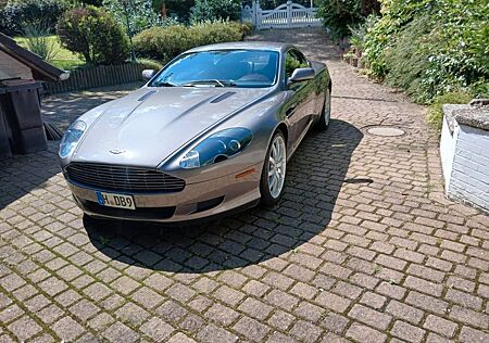 Aston Martin DB9 mit Touchtronic Getriebe