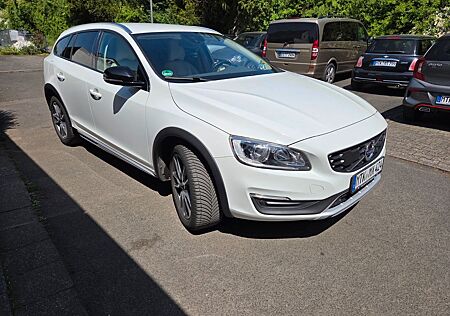 Volvo V60 CC V60 Cross Country D4 Geartronic Summum Summum