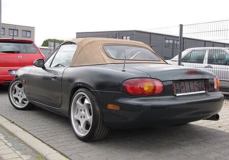 Mazda MX-5 1.6 i Roadster Miata viele Neuteile HU NEU