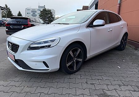 Volvo V40 R-Design Aut. - LED+NAVI+VOLLEDER+BLIS+CAM