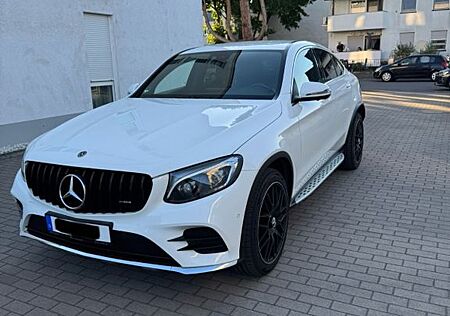 Mercedes-Benz GLC 250 d 4MATIC AMG Line Coupé Autom. AMG Line