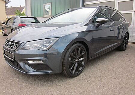 Seat Leon ST FR 1,5 TSI Black Matt Edition AHK/Pano