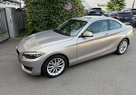 BMW 230i Coupé Luxury Line mit M2 Ledersitze