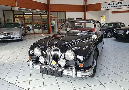 Jaguar MK II 240