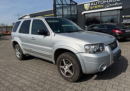 Ford Maverick 3,0 l V6 Limited Autom. / Anhänger