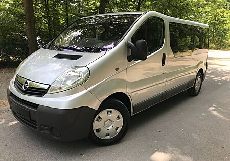 Opel Vivaro Kombi L2H1 2.0D Klima 9 Sitzer erst lesen