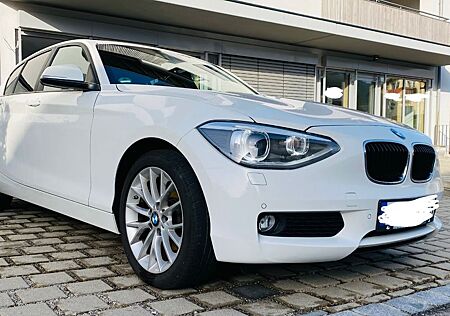 BMW 118d xDrive - Navi Allrad AHK Runflat RDC