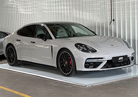 Porsche Panamera Turbo Bose Approuved VierradlenkungA